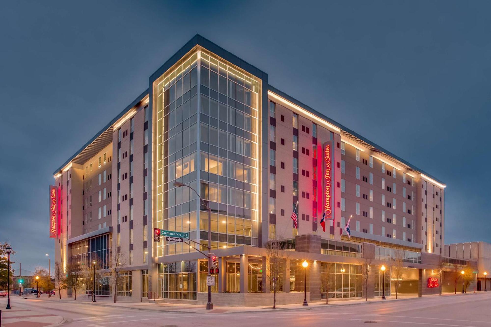 Hampton Inn & Suites Fort Worth Downtown Bagian luar foto